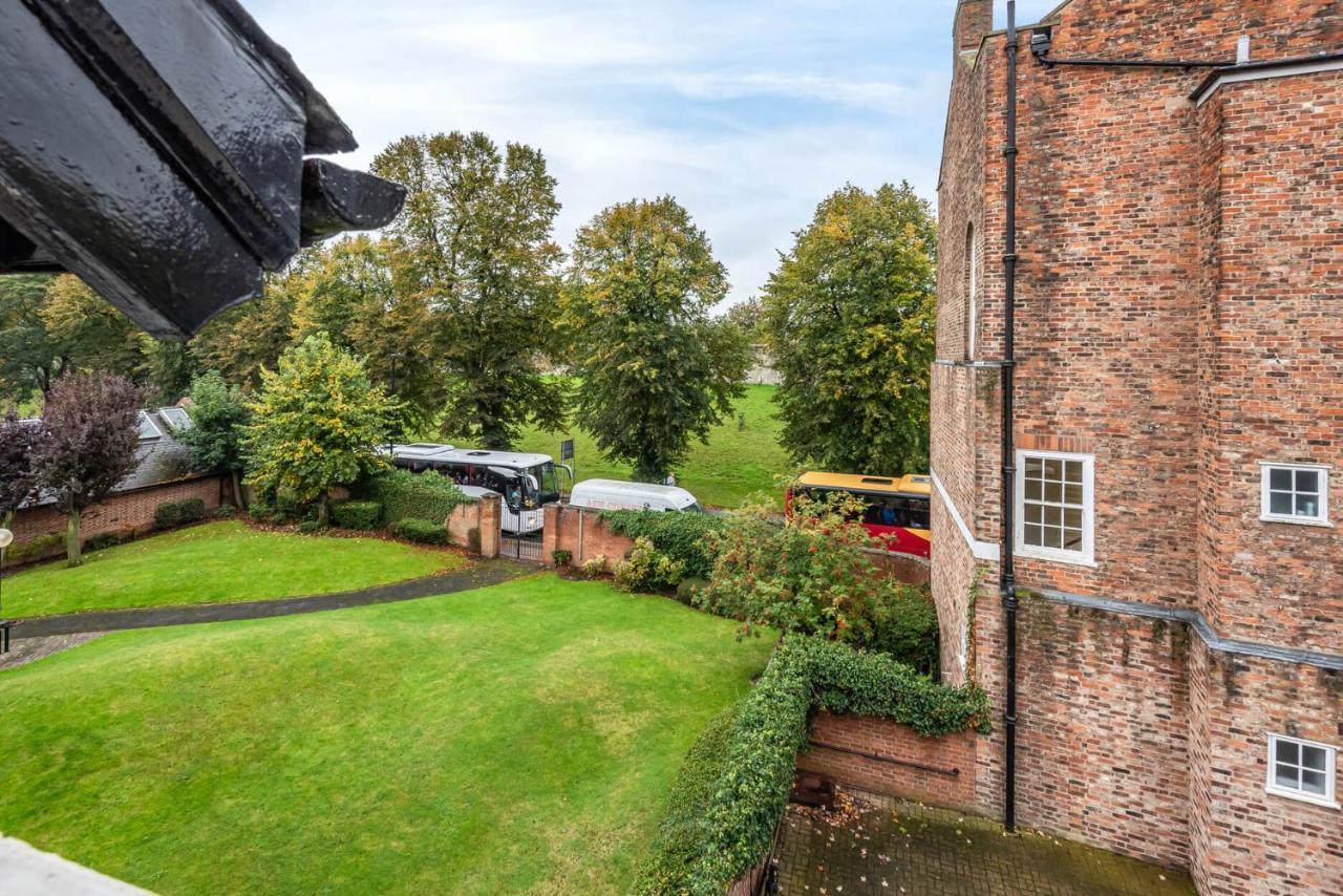 Host & Stay - Feversham House York Exterior photo
